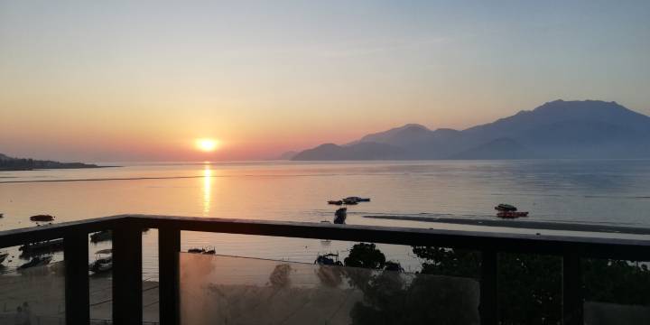 深圳拾浪居海景民宿