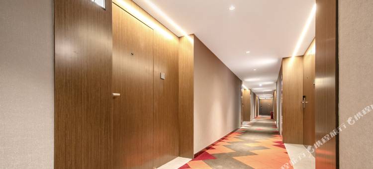 柏曼酒店(武汉黄陂隆汇国贸中心店)图片