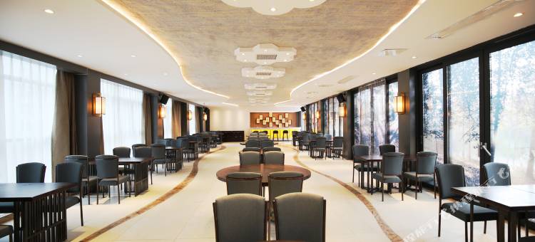 贵阳郁锦香酒店(观山湖区高铁北站店)图片