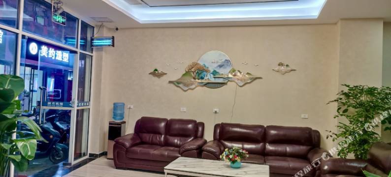 岚皋新月宾馆图片