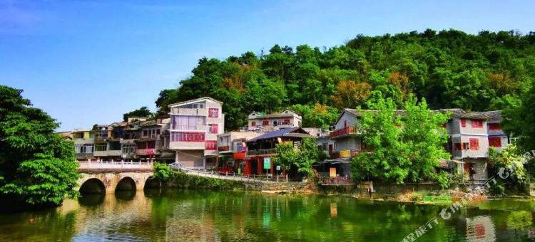 铭晟居酒店(安顺黄果树瀑布景区店)图片