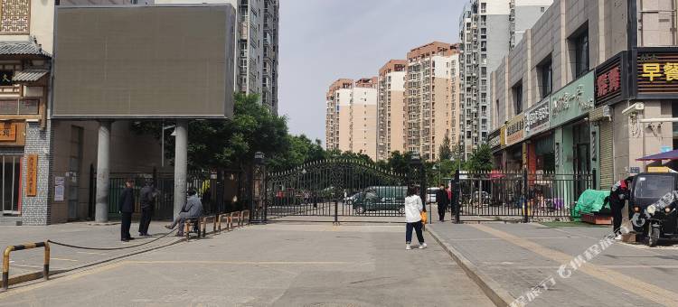 巷里时光民宿(彩虹城店)图片