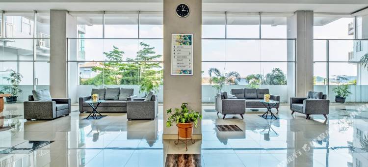首都O 92525伊斯顿公园公寓-贾蒂南戈-由尤努斯管理(Capital O 92525 Easton Park Apartment Jatinangor by Yunus)图片