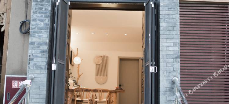 且慢民宿(大石板古村店)图片