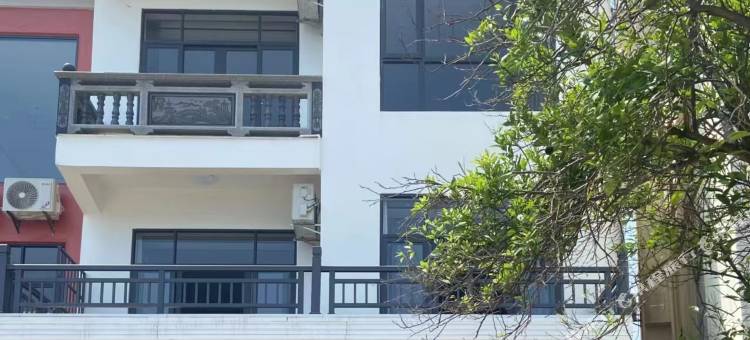 看海听潮·超一线海景·躺赏最美日出现代轻奢民宿(莲池澳沙滩店)图片