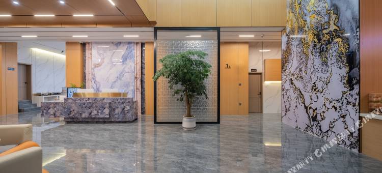 瑞莱客斯酒店(大理站洱海公园店)图片