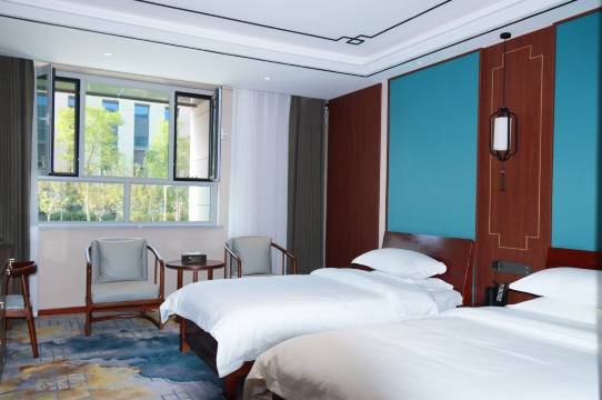 金塔金胡杨大酒店