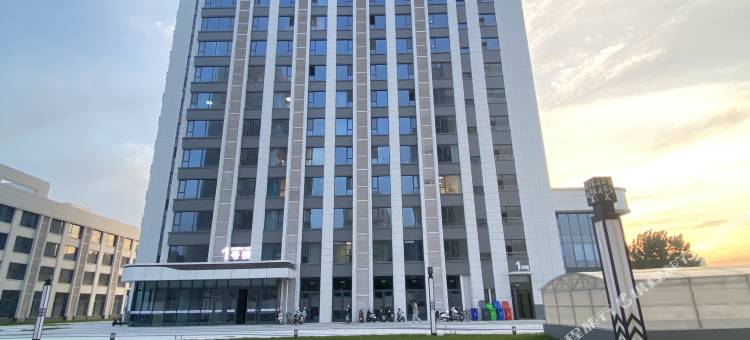 云澜无接触影音酒店(石家庄红旗大街西美花街店)图片
