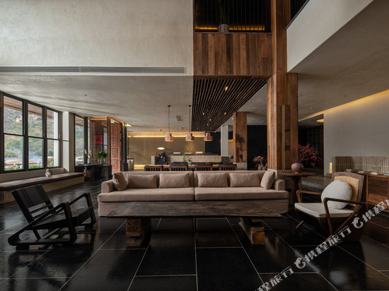 沐野山墅酒店(阳朔遇龙河生态公园桂林千古情店)