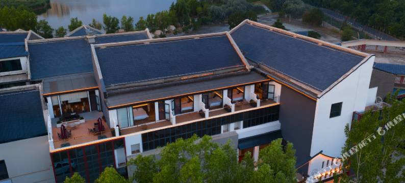 中卫可可花园•Vacilando设计师度假湖景酒店(沙坡头区店)图片