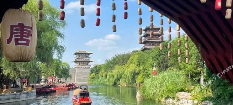 兰悦美景拾光名宿(襄阳火车站万达广场店)图片