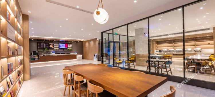 汉庭优佳酒店(泰州万达广场店)图片