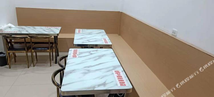 途客中国轻居酒店(龙港店)图片