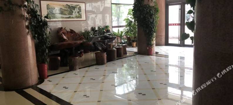 烟台裕龙泰酒店图片