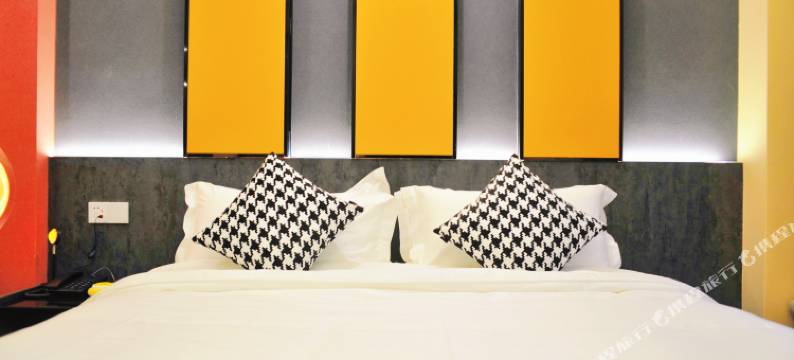 幻变艺术酒店(成都建设北路地铁站店)图片