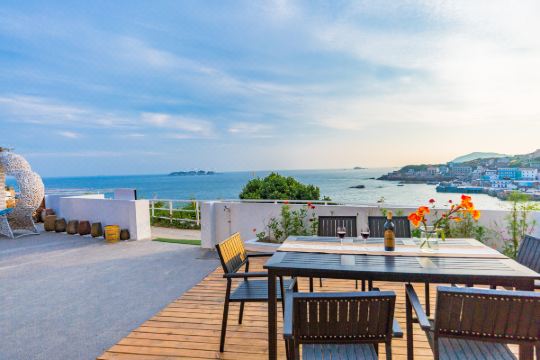 东极岛鱼吉娜民宿