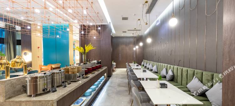 深圳宝安机场碧海湾桔子水晶酒店图片