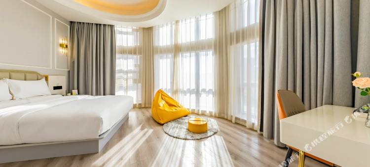 宜必思尚品酒店(昆明高新区吾悦广场店)图片