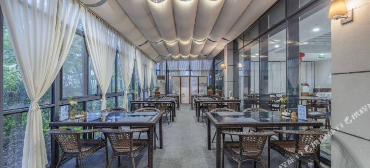 宁波体育宾馆(北仑银泰中河路地铁站店)图片