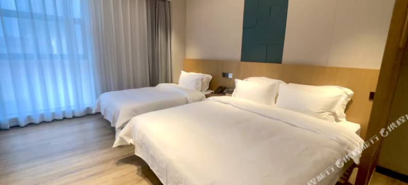 光彩四季酒店(文化路老师范店)图片