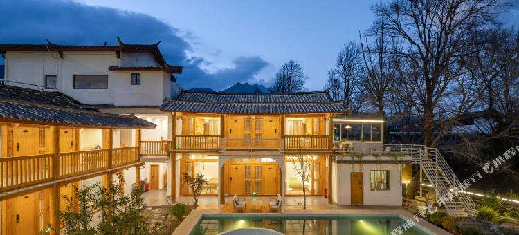 与君观山·静谧花园观雪山美宿(白沙古镇店)图片