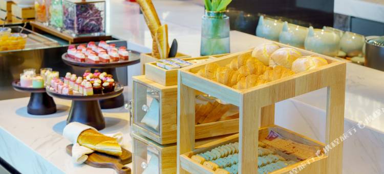 青岛台东啤酒街亚朵酒店图片