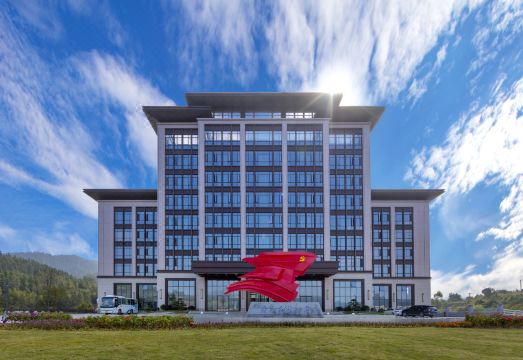 Sangang Wanshouyan CollegeHotel Overview