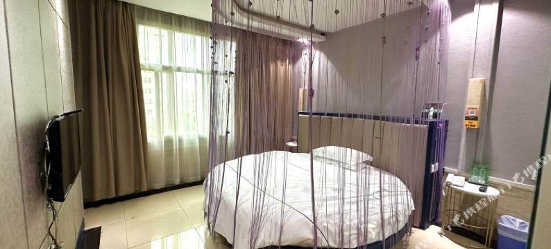 彩嘉精品酒店(东莞长安万达店)图片