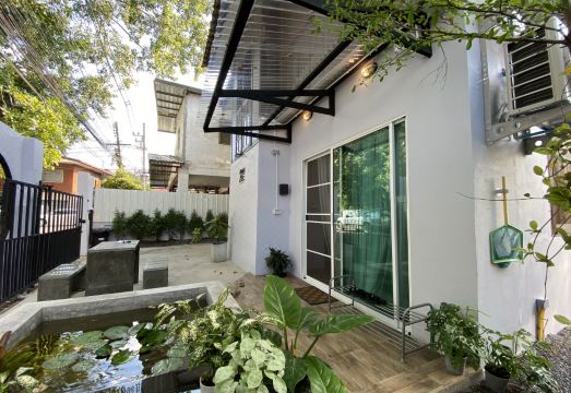 Mini-ME Home - Cozy Entire House in Old CityHotel Overview