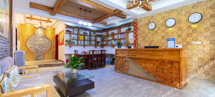 张家界云来客栈(天门山索道店)图片