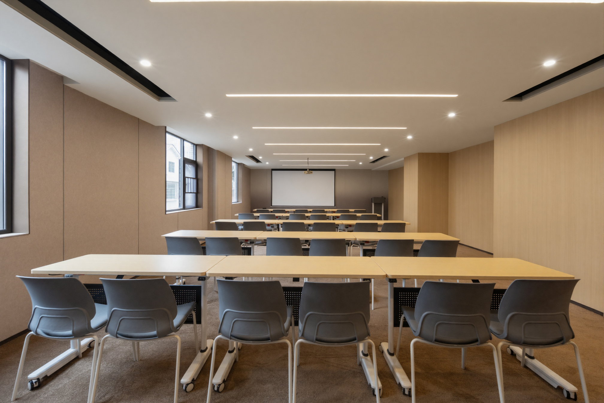 Ji Hotel (Liuyang Avenue Tianhong Shopping Center) Hotel Overview