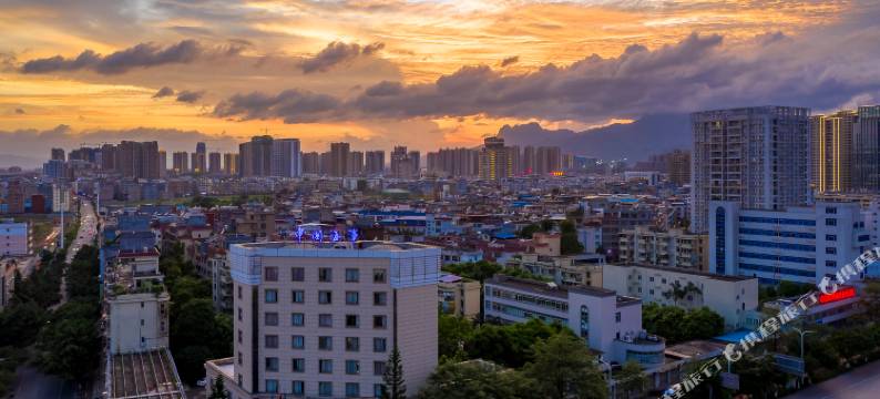 源莱酒店(贵港高铁站生活港店)图片