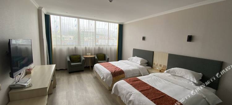 江孜明湖饭店图片