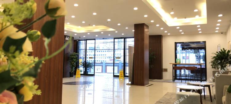 格美酒店(上海武宁曹杨路地铁站店)图片