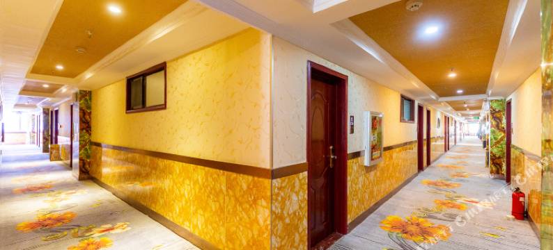 西宁城中世贸宾馆图片