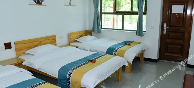 那拉提水绿天青客栈图片