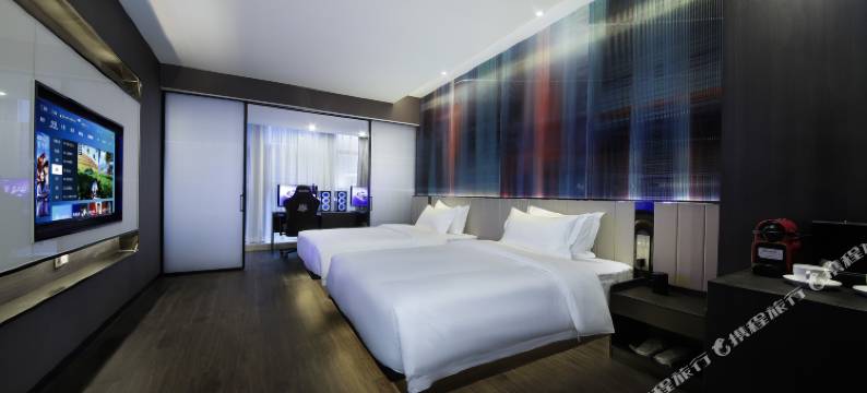 一溪幻月酒店(成都高新金融城地铁站店)图片