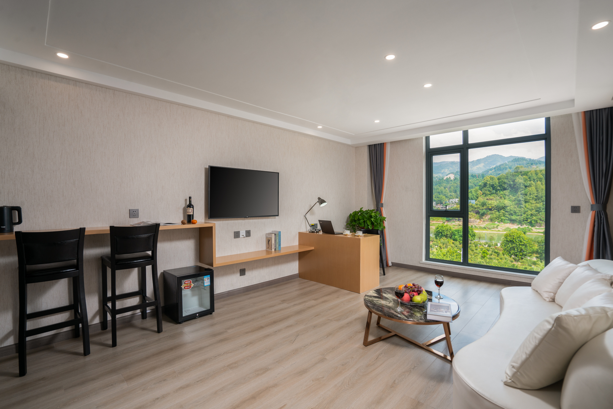 Rongjiang Tianchi Qiyue Hotel (Cunchao Football Field)Over view