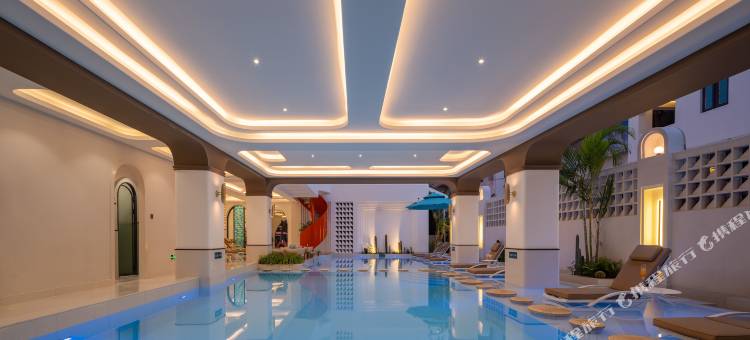 艾汀堡温泉酒店(西双版纳景洪告庄西双景星光夜市店)图片