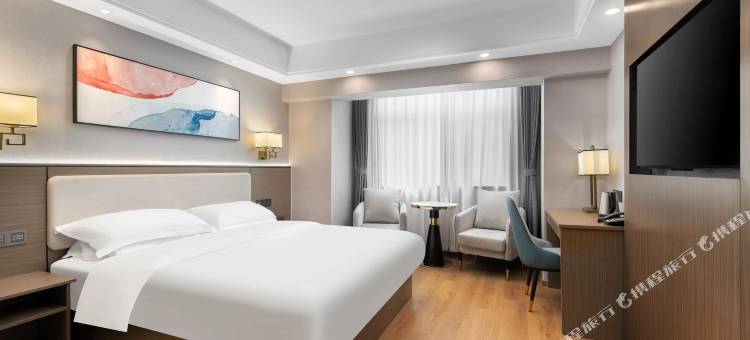 轻住酒店(济钢体育馆鲍山地铁站店)图片