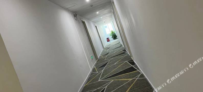 佛山八方欢度酒店(五沙工业区店)图片