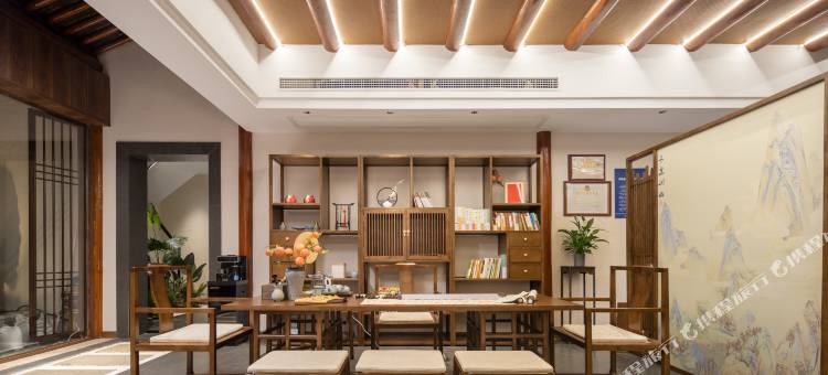 花筑·鉴水阁·越韵千年·闲庭雅聚美宿(鉴湖柯岩风景区店)图片