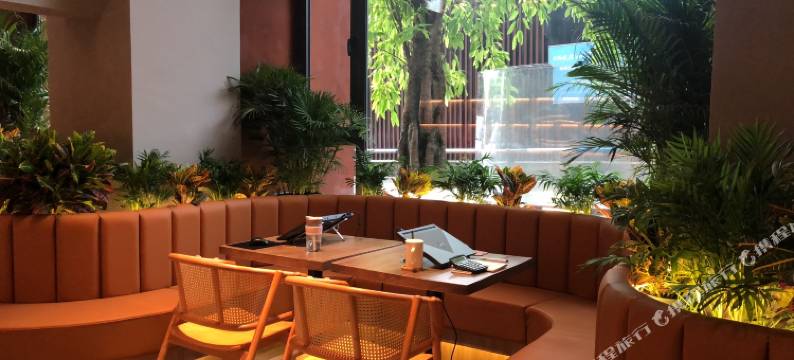 重庆轻轨穿楼我家民宿(贰厂文创园店)图片