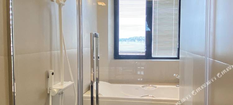 白石酒店(金海滩店)图片