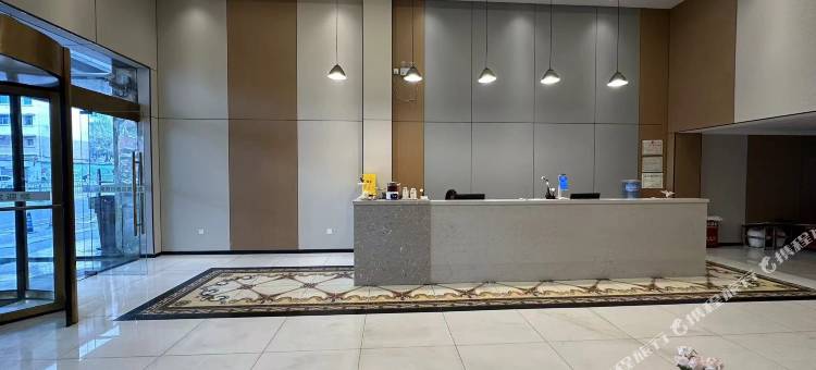 途窝假日酒店(贵阳火车站沙冲路地铁站店)图片