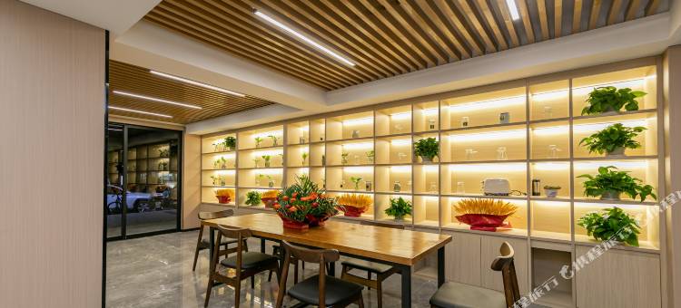 舟山娅朵酒店(东港凯虹广场店)图片