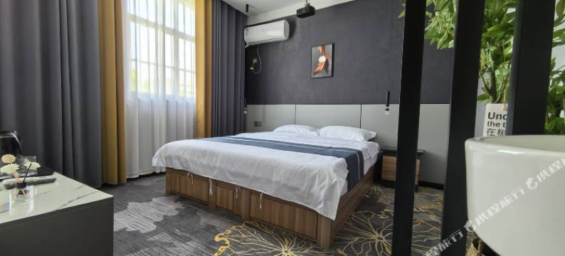 艾尚尼观影酒店图片