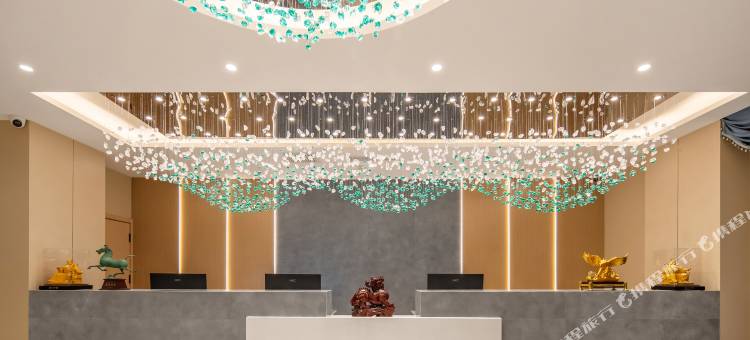 浦东假日酒店(伊宁六星街伊犁师范店)图片