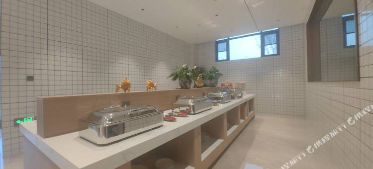 潮曼酒店(孟良崮工业园区店)图片