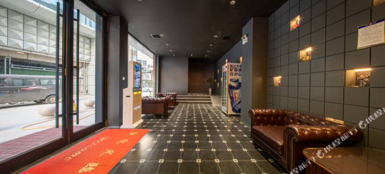 燕归来电竞酒店(泰安财源大街岱庙店)图片